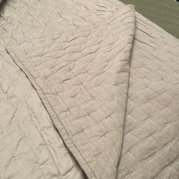 Like New Hotel Collection Eclipse Quilted Coverlet Blanket Bedspread Full Queen - Picture 3 of 17